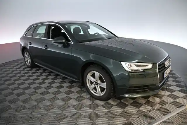 Vihreä Farmari, Audi A4 – BXC-128