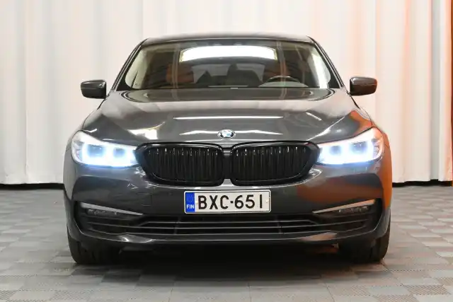 Harmaa Sedan, BMW 620 Gran Turismo – BXC-651