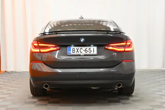 Harmaa Sedan, BMW 620 Gran Turismo – BXC-651