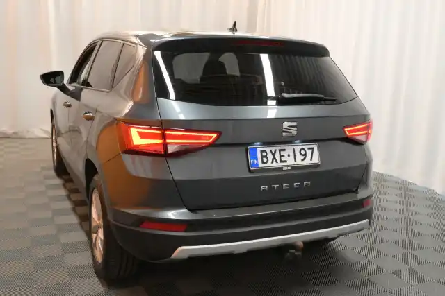 Harmaa Maastoauto, Seat Ateca – BXE-197