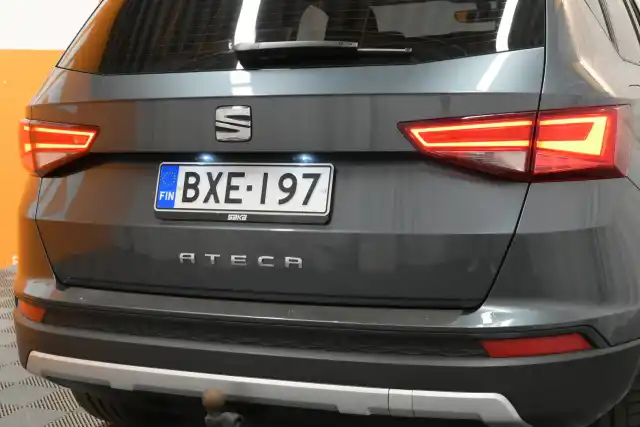 Harmaa Maastoauto, Seat Ateca – BXE-197