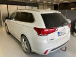 Valkoinen Maastoauto, Mitsubishi Outlander – BXE-677, kuva 4