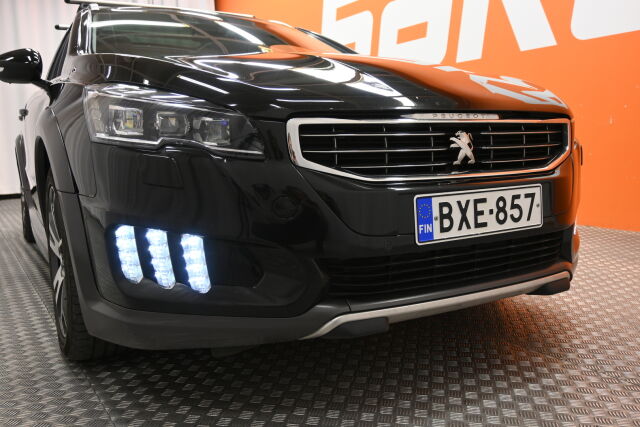 Musta Tila-auto, Peugeot 508 – BXE-857
