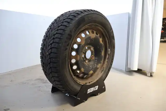 Punainen Farmari, Ford Focus – BXJ-133