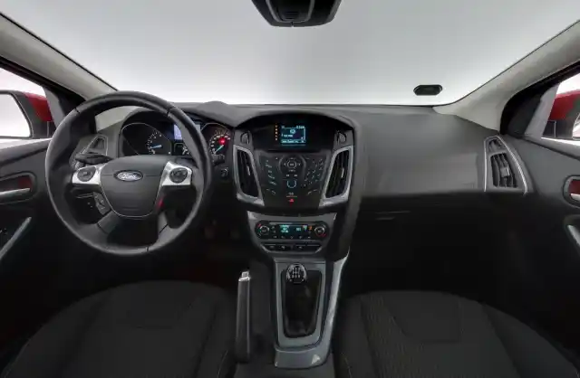 Punainen Farmari, Ford Focus – BXJ-133