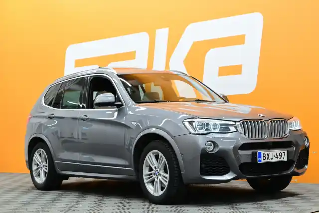 Harmaa Maastoauto, BMW X3 – BXJ-497