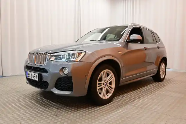 Harmaa Maastoauto, BMW X3 – BXJ-497