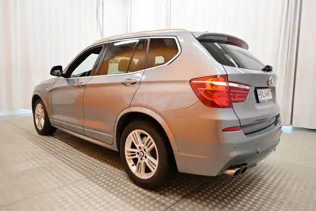 Harmaa Maastoauto, BMW X3 – BXJ-497