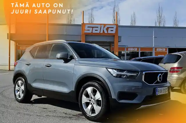 Harmaa Maastoauto, Volvo XC40 – BXK-223
