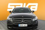 Musta Sedan, Mercedes-Benz E – BXK-402, kuva 2