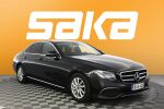 Musta Sedan, Mercedes-Benz E – BXK-402, kuva 1