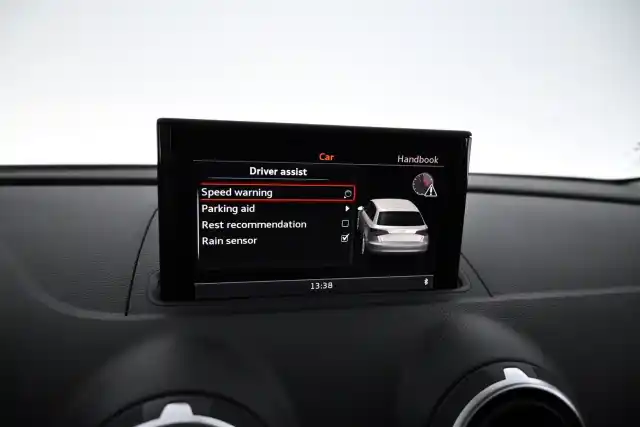 Sininen Viistoperä, Audi A3 – BXK-606