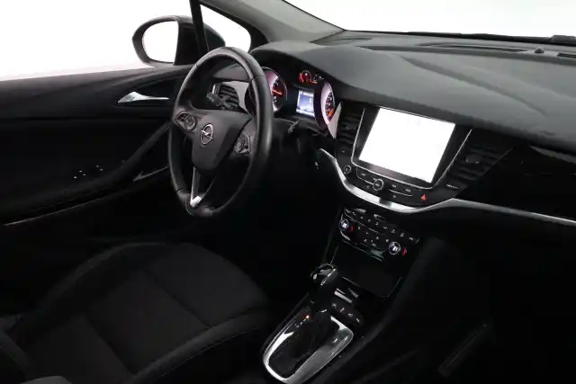 Musta Viistoperä, Opel Astra – BXL-376