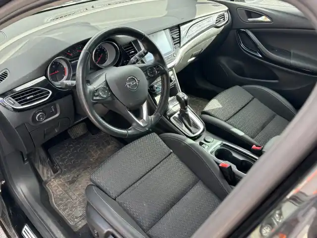 Musta Viistoperä, Opel Astra – BXL-376