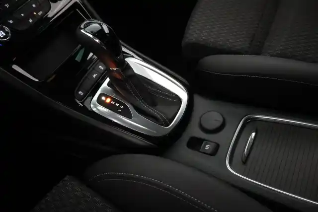 Musta Viistoperä, Opel Astra – BXL-376