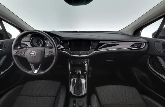 Musta Viistoperä, Opel Astra – BXL-376
