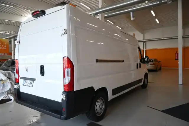 Valkoinen Pakettiauto, Peugeot Boxer – BXL-468