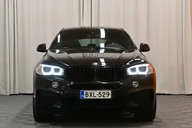 Musta Maastoauto, BMW X6 – BXL-529