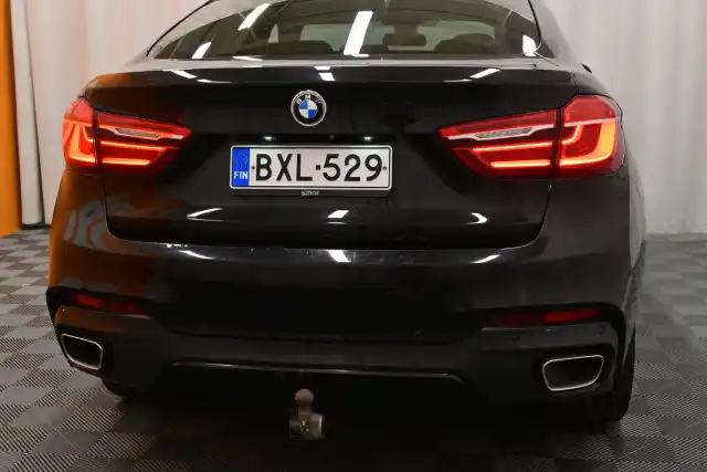 Musta Maastoauto, BMW X6 – BXL-529