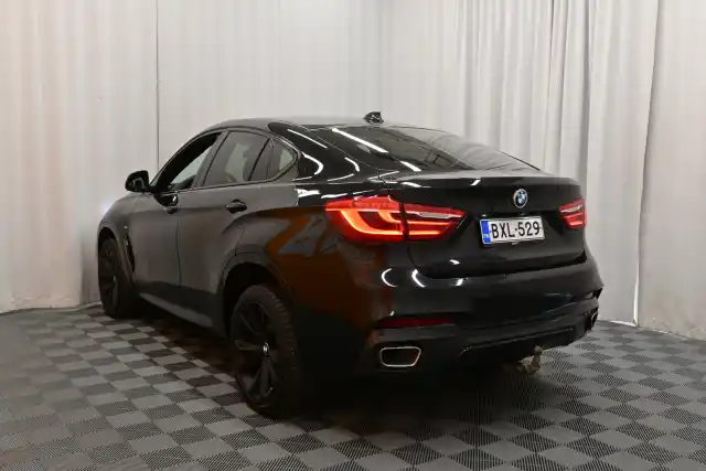 Musta Maastoauto, BMW X6 – BXL-529