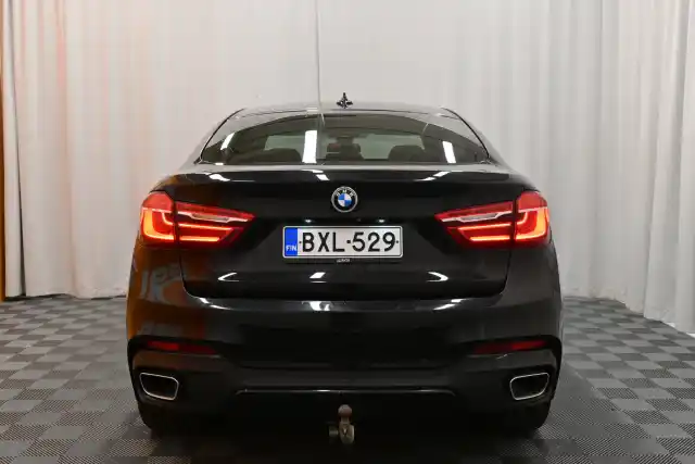 Musta Maastoauto, BMW X6 – BXL-529