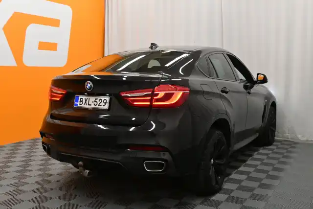 Musta Maastoauto, BMW X6 – BXL-529