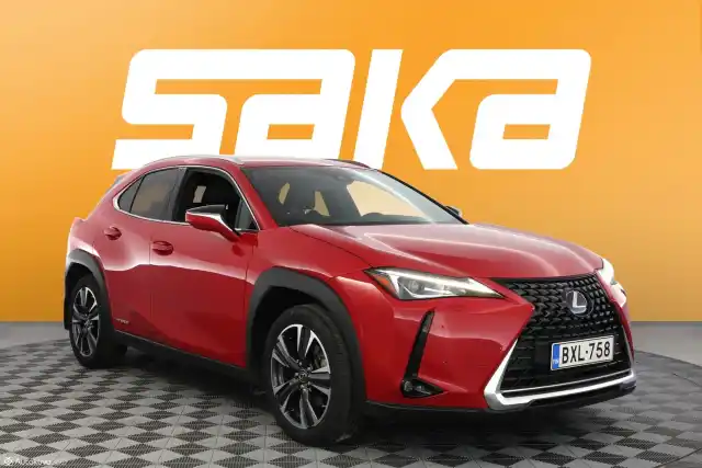 Punainen Viistoperä, Lexus UX – BXL-758