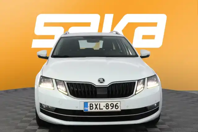 Valkoinen Farmari, Skoda Octavia – BXL-896