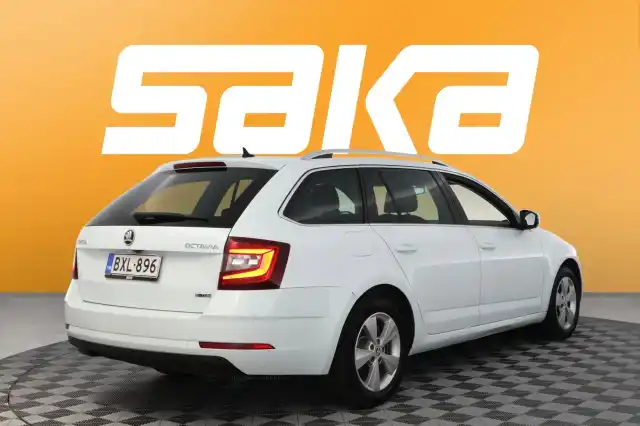 Valkoinen Farmari, Skoda Octavia – BXL-896