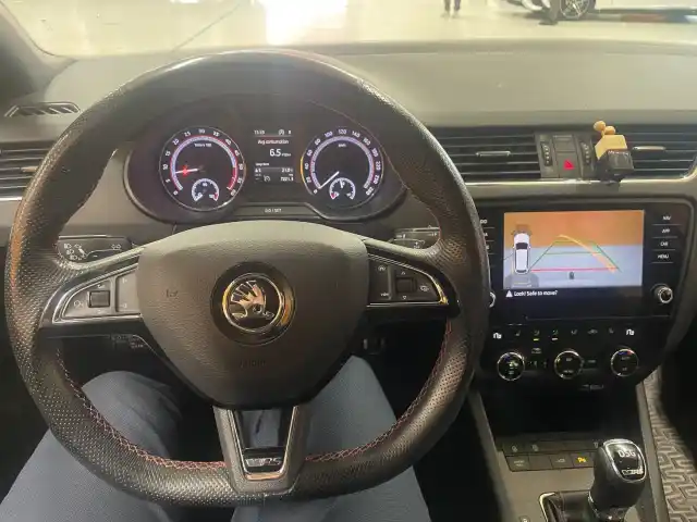 Valkoinen Farmari, Skoda Octavia – BXM-443