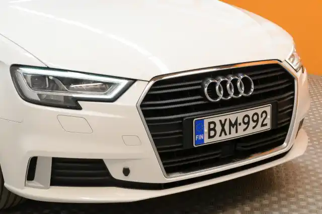 Valkoinen Viistoperä, Audi A3 – BXM-992