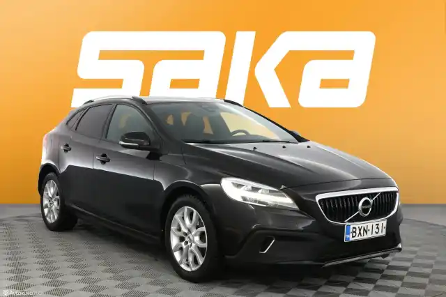 Musta Viistoperä, Volvo V40 Cross Country – BXN-131