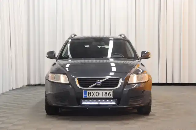 Harmaa Farmari, Volvo V50 – BXO-186