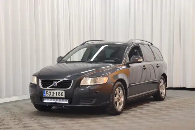 Harmaa Farmari, Volvo V50 – BXO-186