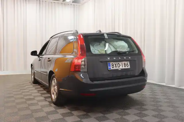 Harmaa Farmari, Volvo V50 – BXO-186