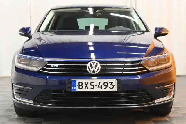 Sininen Farmari, Volkswagen Passat – BXS-493