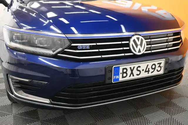 Sininen Farmari, Volkswagen Passat – BXS-493