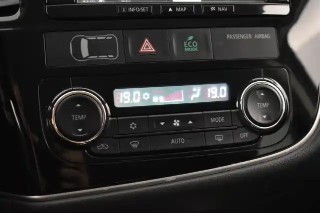 Punainen Farmari, Mitsubishi OUTLANDER PHEV – BXT-830
