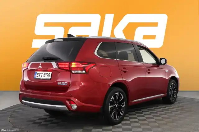 Punainen Farmari, Mitsubishi OUTLANDER PHEV – BXT-830