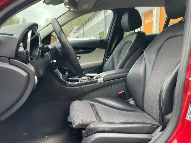 Punainen Farmari, Mercedes-Benz C – BXU-231