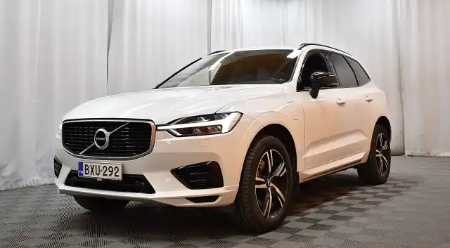 Valkoinen Maastoauto, Volvo XC60 – BXU-292