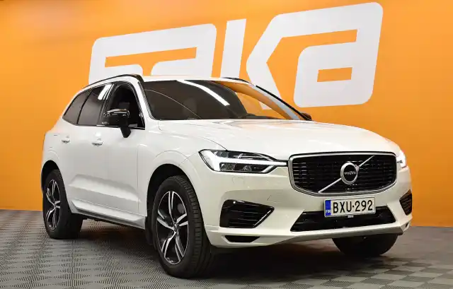 Valkoinen Maastoauto, Volvo XC60 – BXU-292