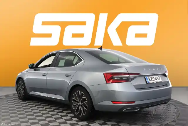 Harmaa Sedan, Skoda Superb – BXU-497