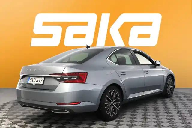 Harmaa Sedan, Skoda Superb – BXU-497