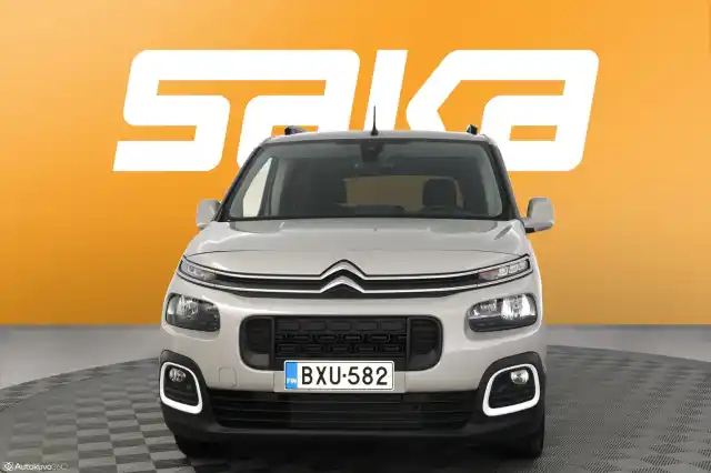 Ruskea Tila-auto, Citroen Berlingo – BXU-582
