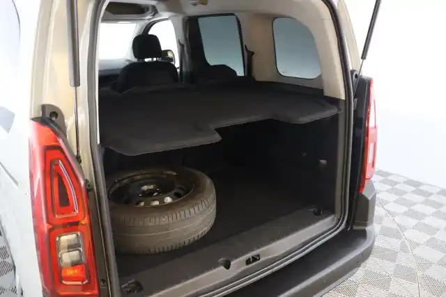 Ruskea Tila-auto, Citroen Berlingo – BXU-582
