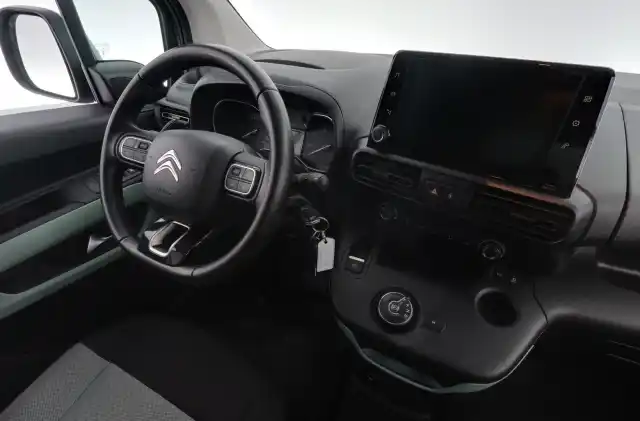 Ruskea Tila-auto, Citroen Berlingo – BXU-582