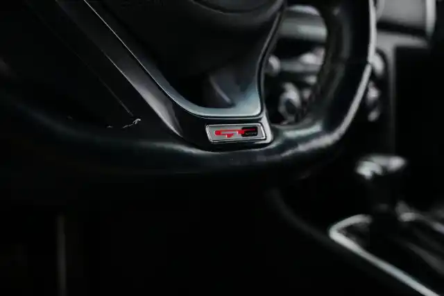 Harmaa Maastoauto, Kia Sportage – BXU-731