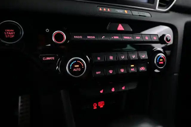 Harmaa Maastoauto, Kia Sportage – BXU-731