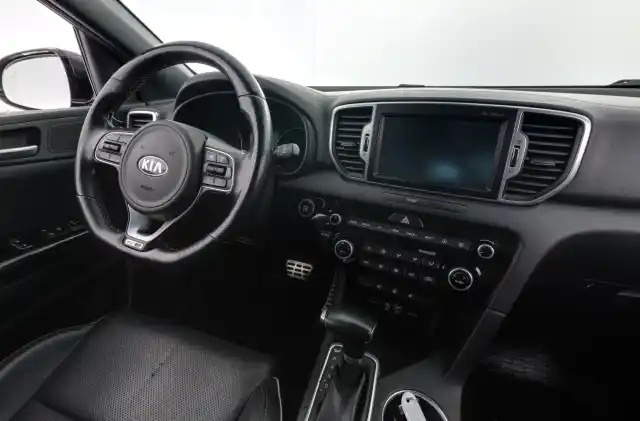 Harmaa Maastoauto, Kia Sportage – BXU-731